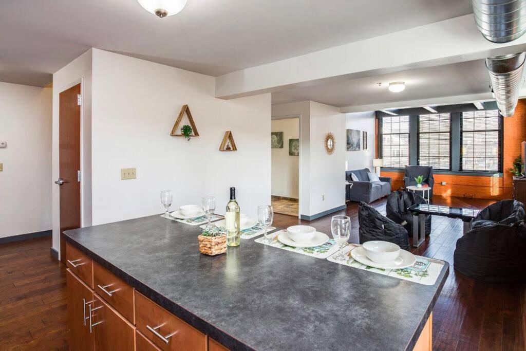 羅徹斯特Centric Modern Loft W/ King Beds & Smart Gametable别墅 外观 照片